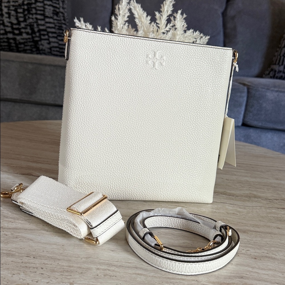 NWT, tory burch swingpack new ivory Leather crossbody
